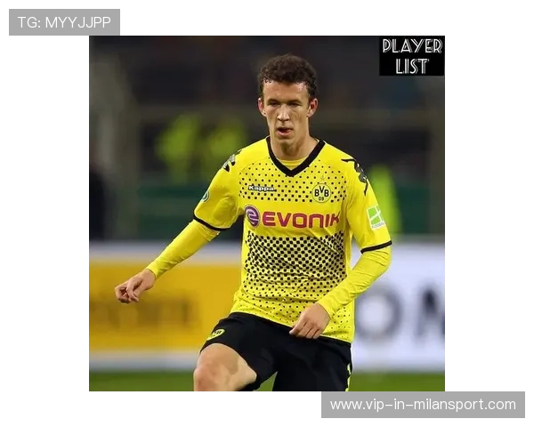 多特蒙德—佩里西奇任意球稳稳命中