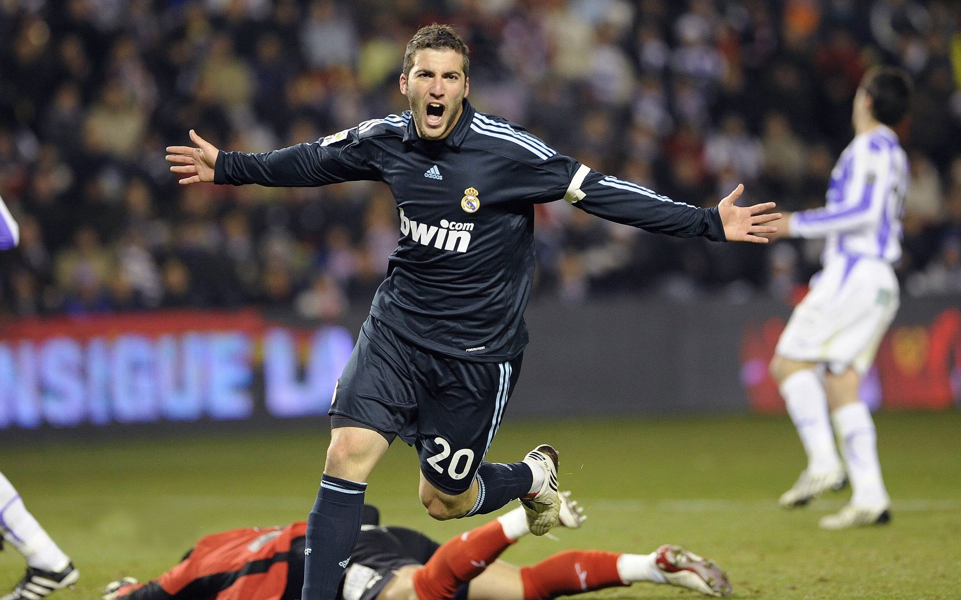 伯科夫决赛表现稳健赢得掌声，博布科夫